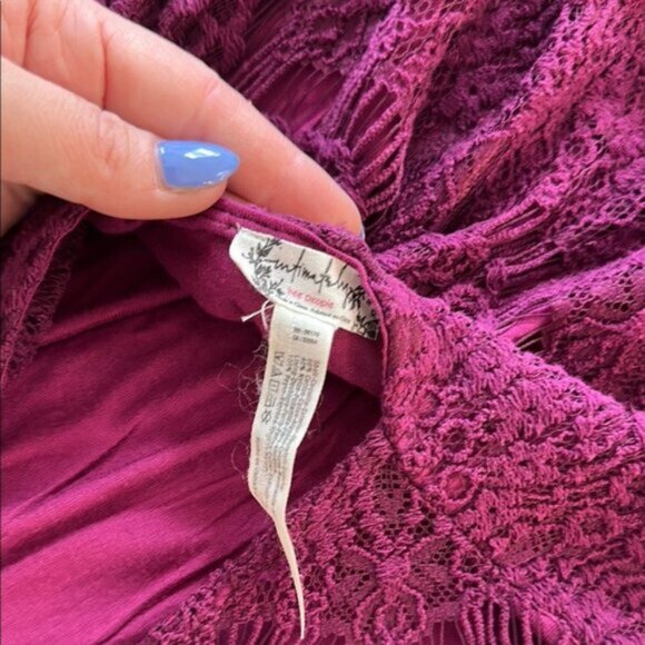 Free People - Elegant Lace Dress in Rich Purple open back - Picture 3 of 3